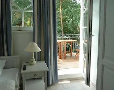 Am Luetten Bagen Darsser Pianohaus Holiday home Born
