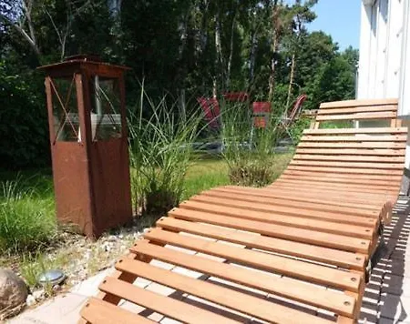 Am Lütten Bagen Darßer Pianohaus * Born
