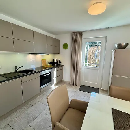 Am Luetten Bagen Darsser Pianohaus