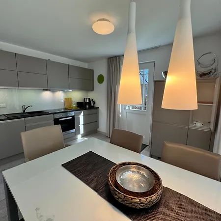 Am Luetten Bagen Darsser Pianohaus بيت للعطل