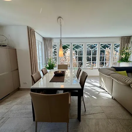 Am Luetten Bagen Darsser Pianohaus *